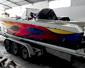 boat wrapping scarap con pellicola personalizzata